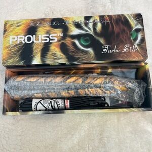 Turbo Silk Hair Straightener - Black and Gold